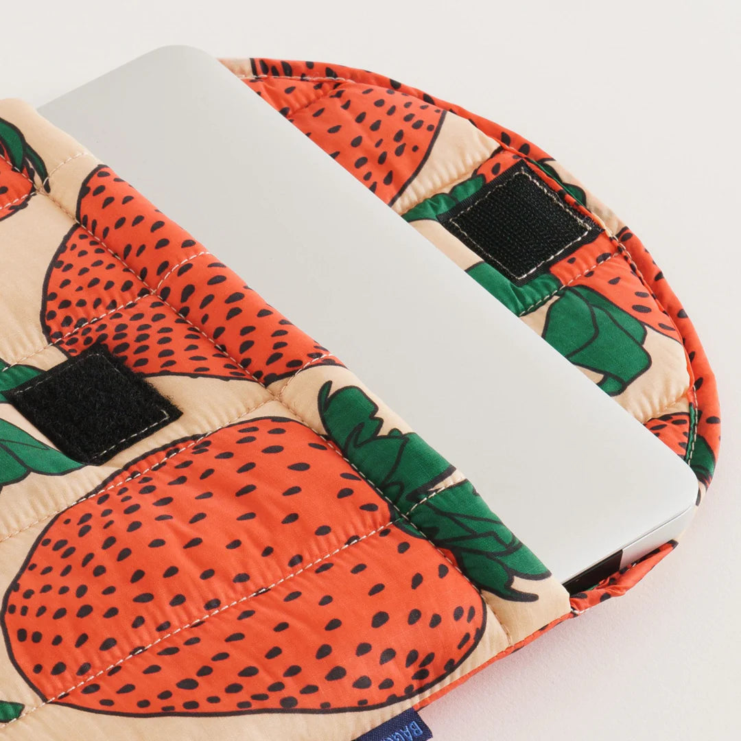 Puffy Laptop Sleeve 16" Strawberry