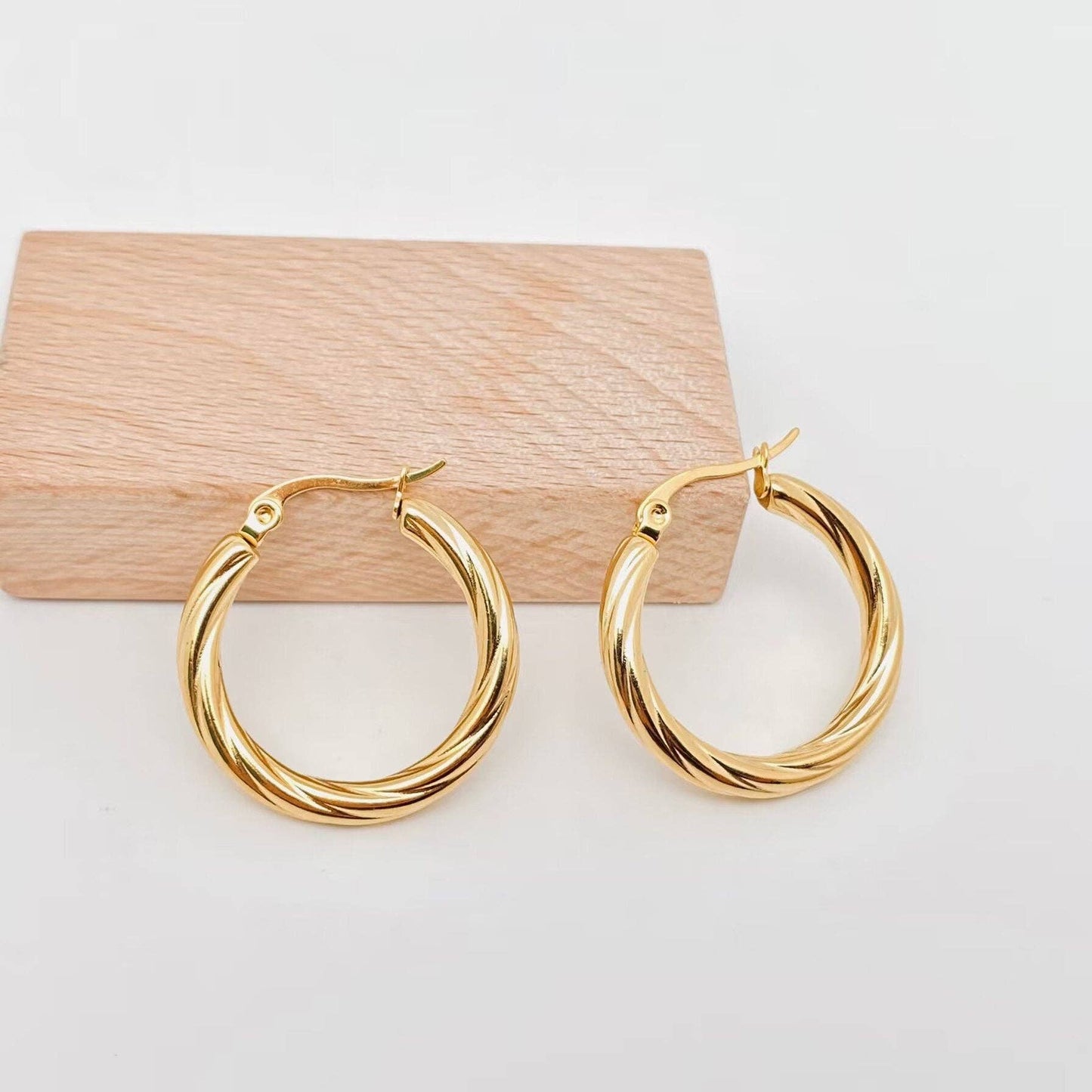 Cable Hoop Earrings - Medium