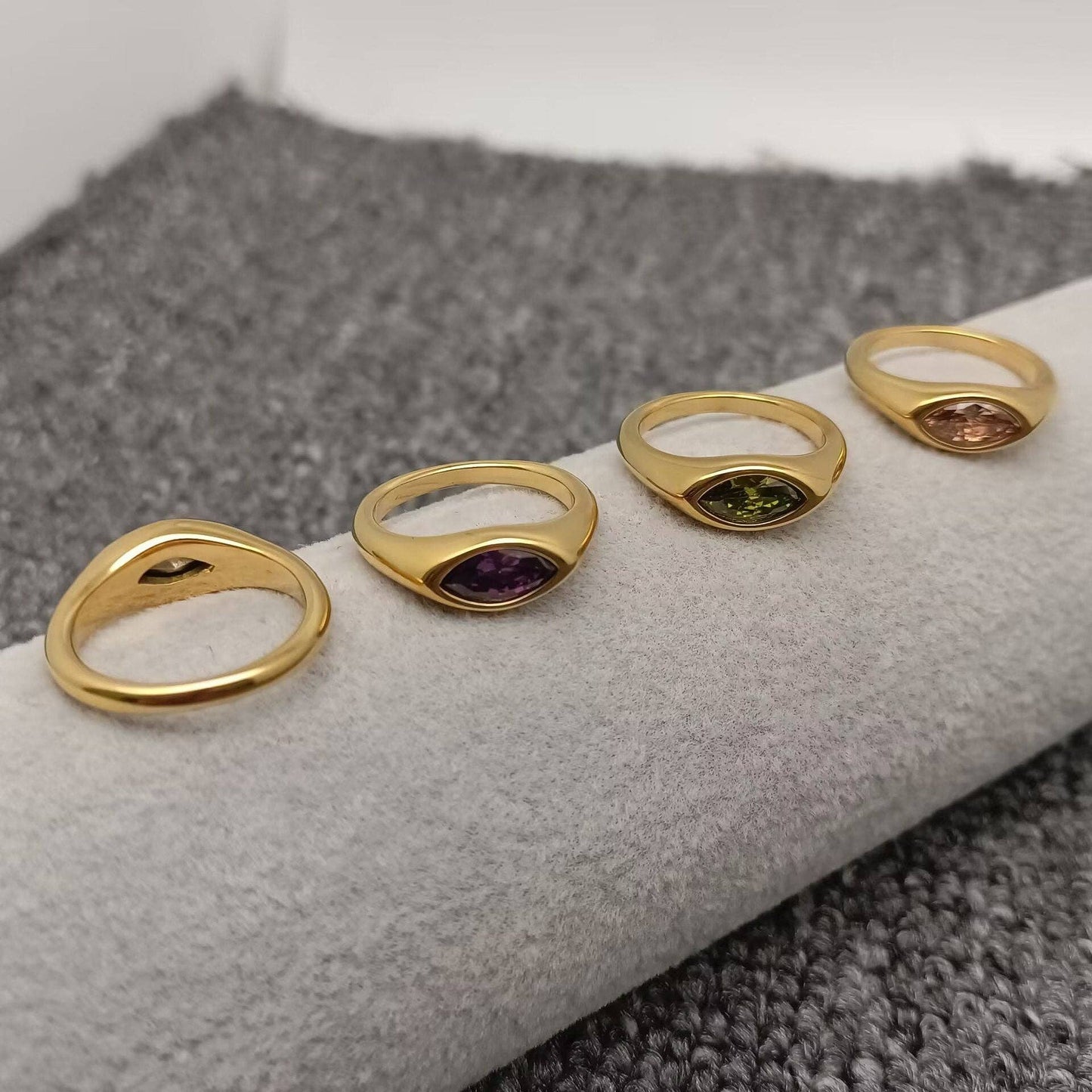 Horse Eye Zircon Ring - Green