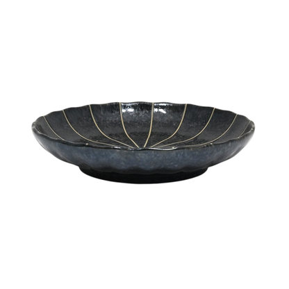 Scalloped black kikugata salad plate with fine cream tokusa lines - PABOOM