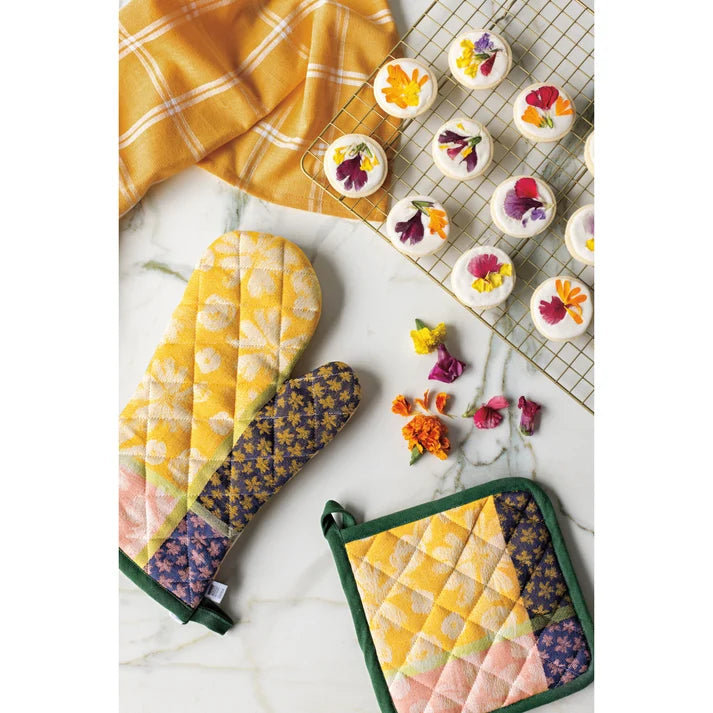 Full Bloom potholder shown flat to display the floral jacquard weave – PABOOM