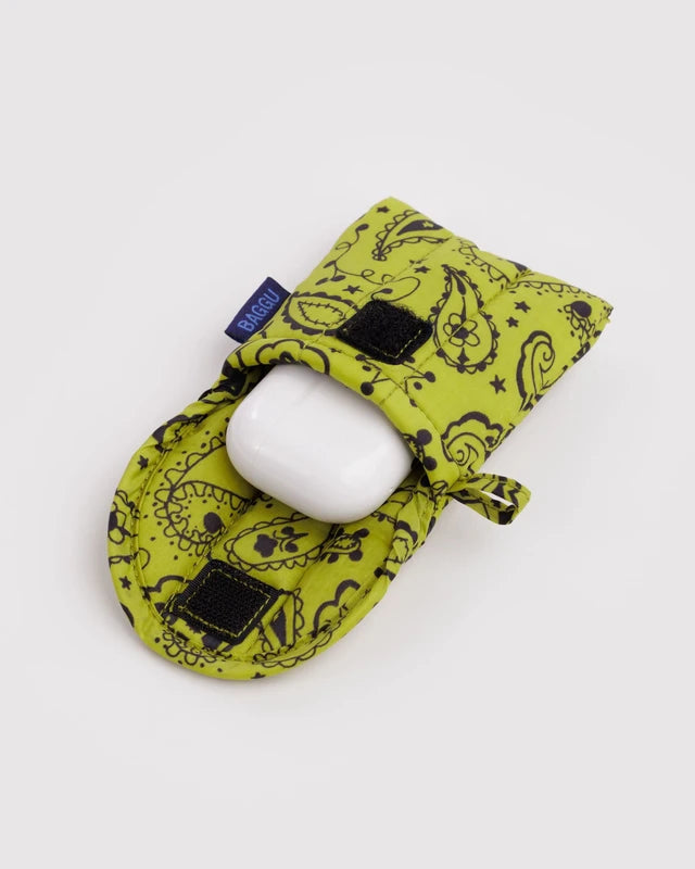 BAGGU Puffy Earbuds Case Chartreuse Paisley interior lining detail - PABOOM