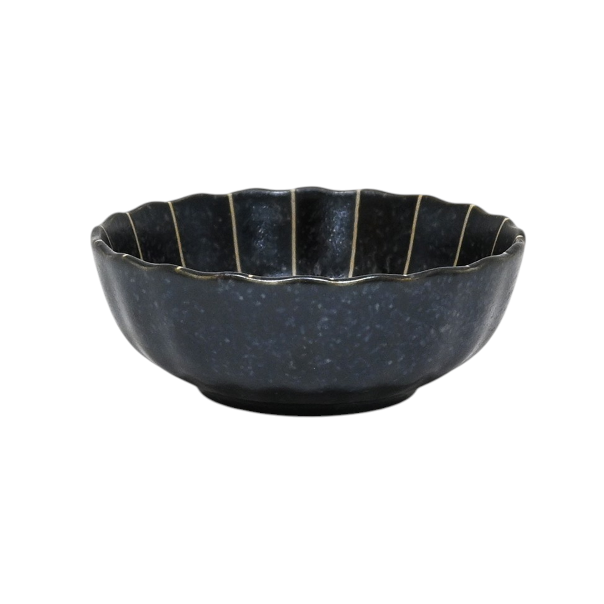 Scalloped black kikugata kobachi sauce dish with cream tokusa lines - PABOOM