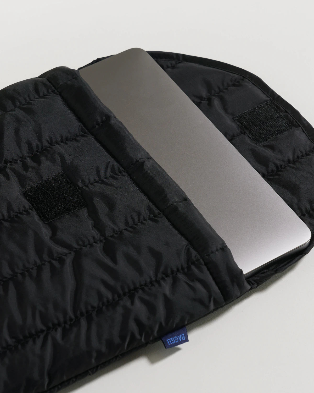 BAGGU Puffy Laptop Sleeve 16"
