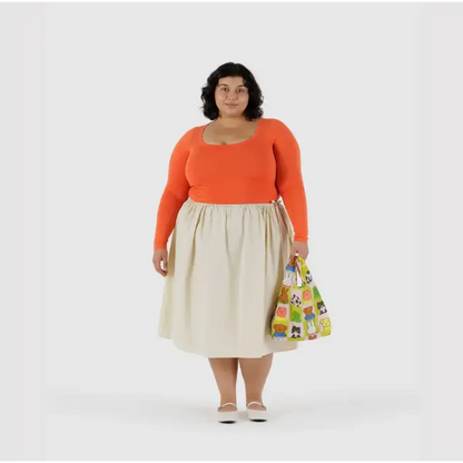 Baby Baggu worn by the model - PABOOM