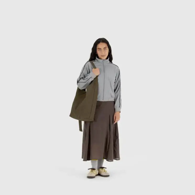 Full outfit view with BAGGU Large Nylon Sling Seaweed worn crossbody - PABOOM