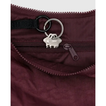 BAGGU - Medium Nylon Crescent Bag Mahogany