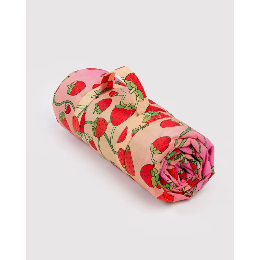 BAGGU - Puffy Picnic Blanket Strawberry Blossom
