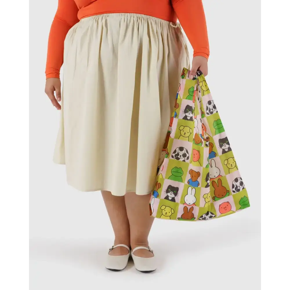 BAGGU bag featuring Miffy and friends being modeled - PABOOM