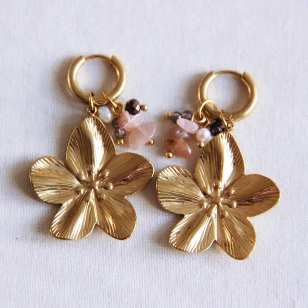 Bazou - Earring with a cluster of gemstones and flower - nude