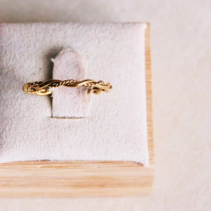 Bazou - Stainless steel minimalist braided ring - gold