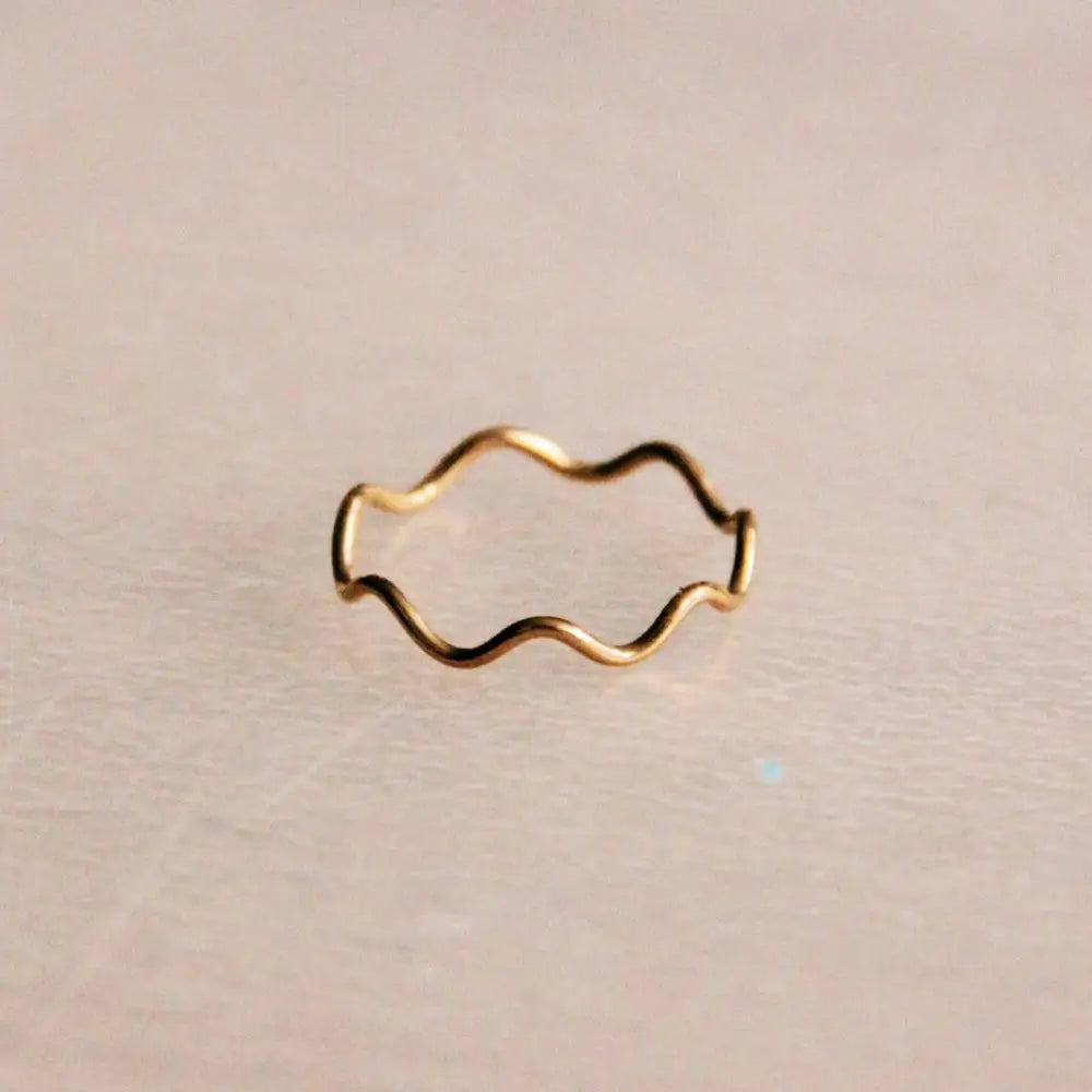 Bazou - Stainless steel minimalist wave ring - gold