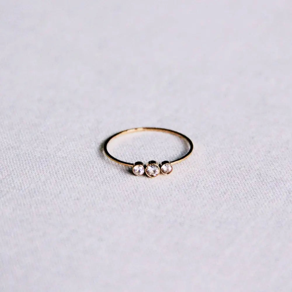 Bazou - Steel Minimalist Ring With 3 Mini Zirconias - Gold