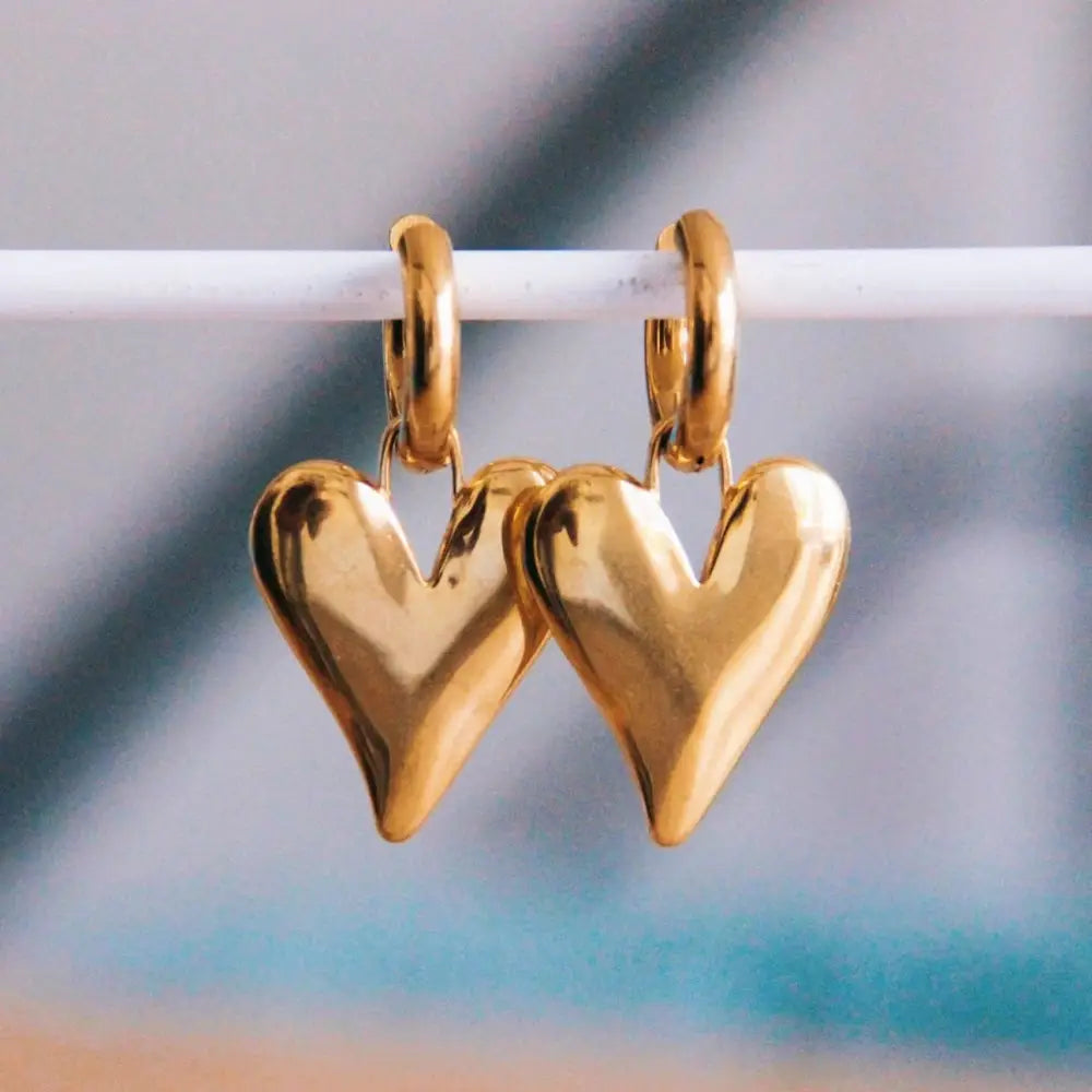Wide Hoop With Closed Heart - Gold
