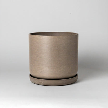 Kanso Designs Planter + Saucer 9” - White Stone