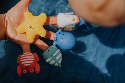 Itzy Bitzy Puppets™ - Bath + Storytelling Toys - Itzy Friends