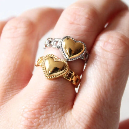 Cousins Collective - Chained Heart Ring 18K Gold Plated