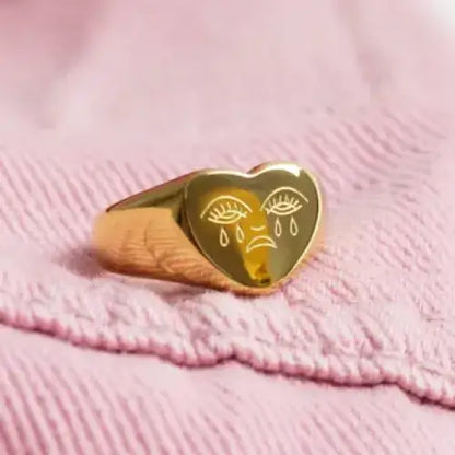Cousins Collective - Crying Heart Signet Ring Gold / 7
