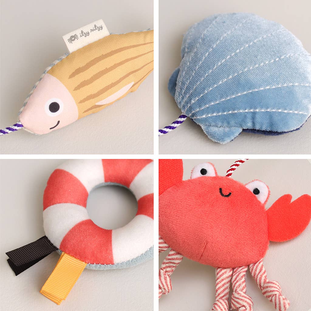 Itzy Travel Charms Seaside