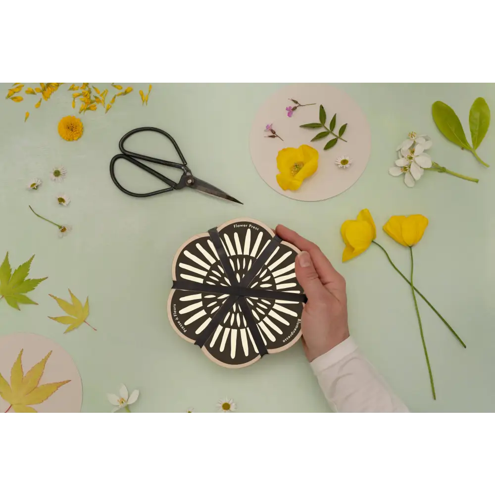 Studio Wald - UK Made - Flower Shaped Press - Silhouette 26