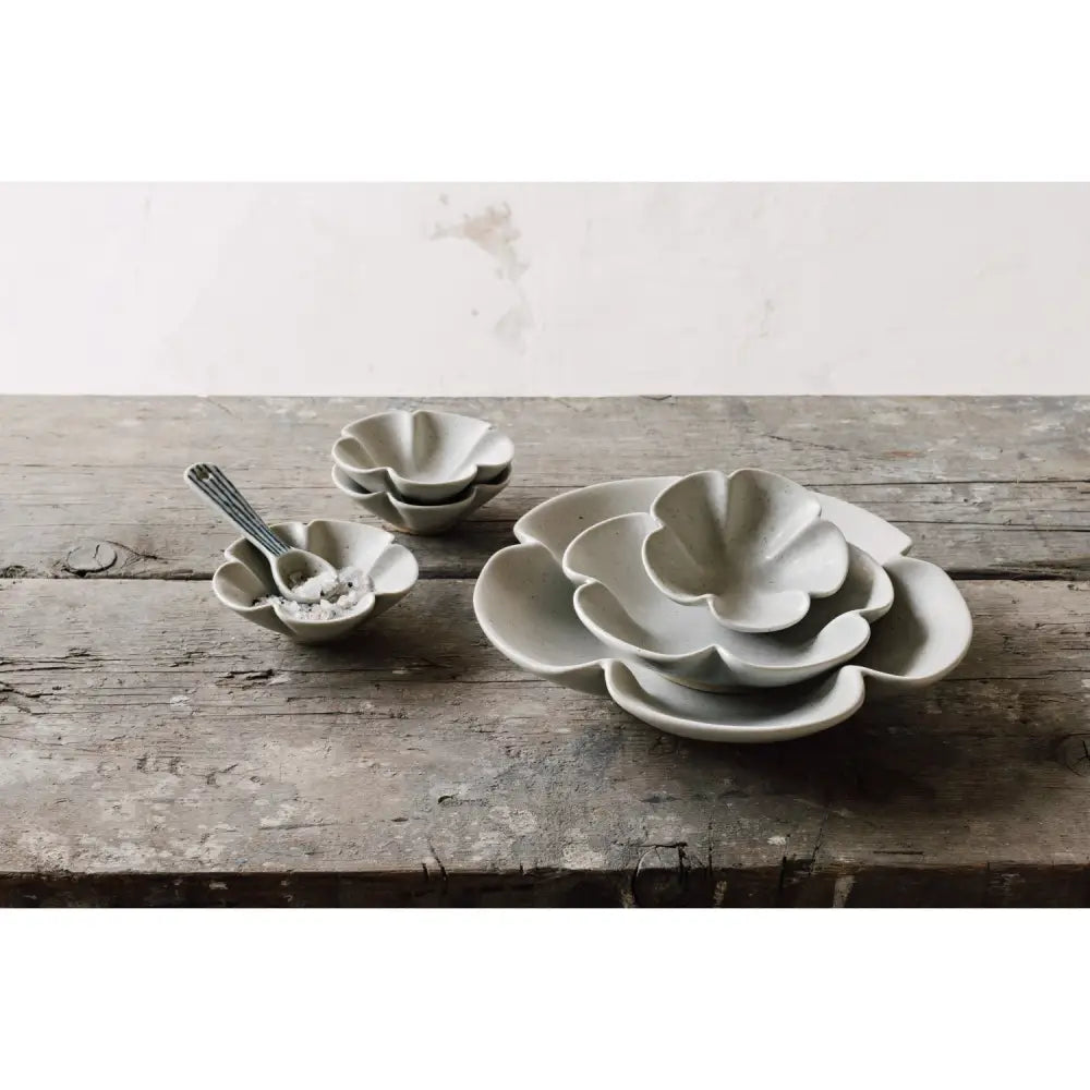 Danica - flower-shaped ceramic bowls
