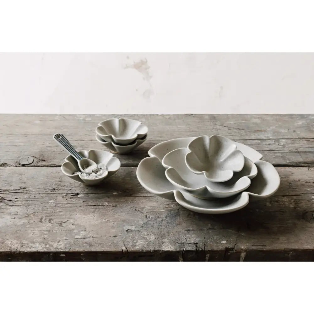 Danica - flower-shaped ceramic bowls