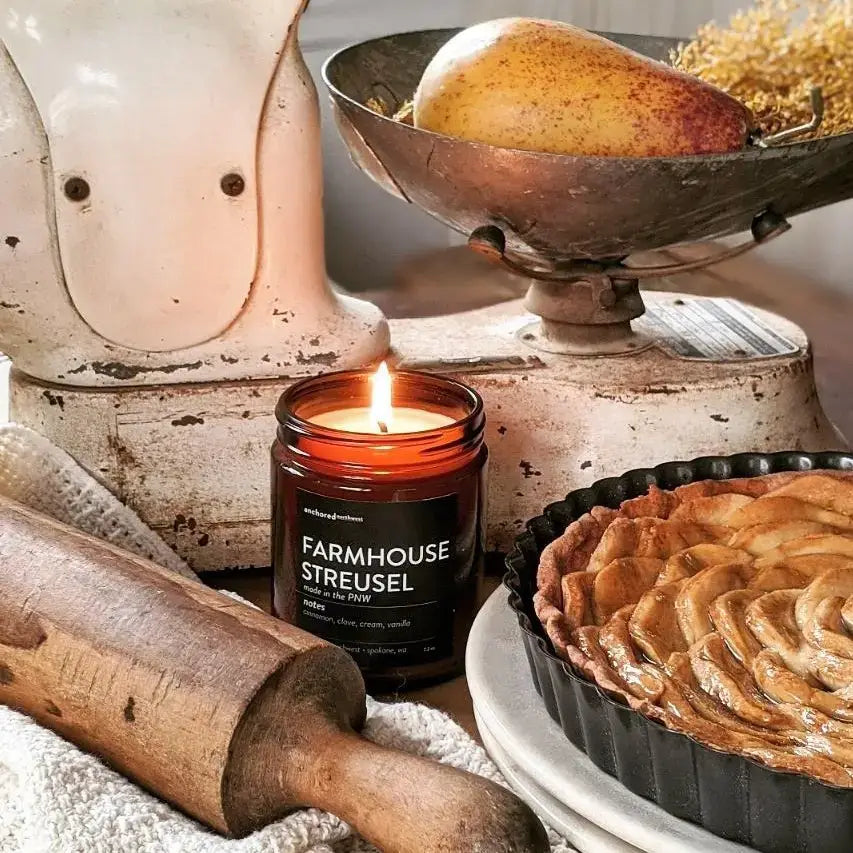 Farmhouse Streusel Amber Soy Candle