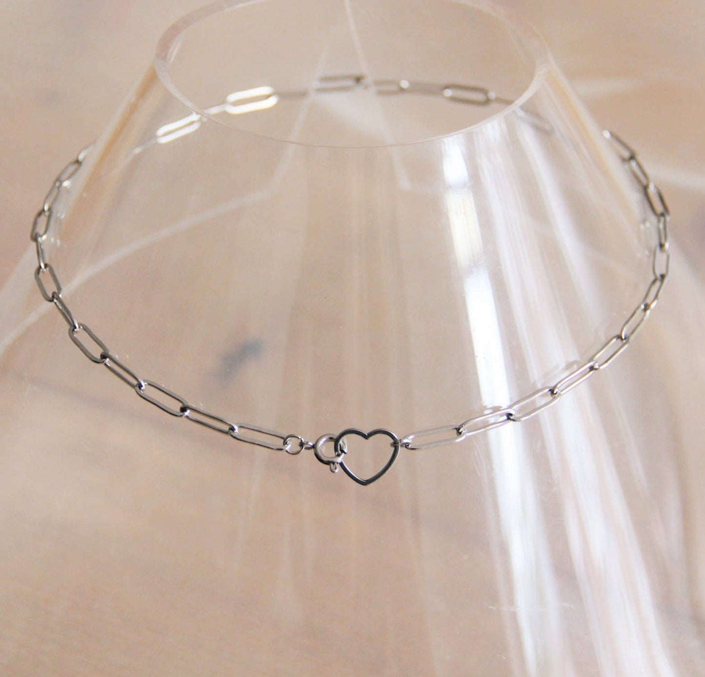 Stainless steel D-chain necklace with open heart closure - s