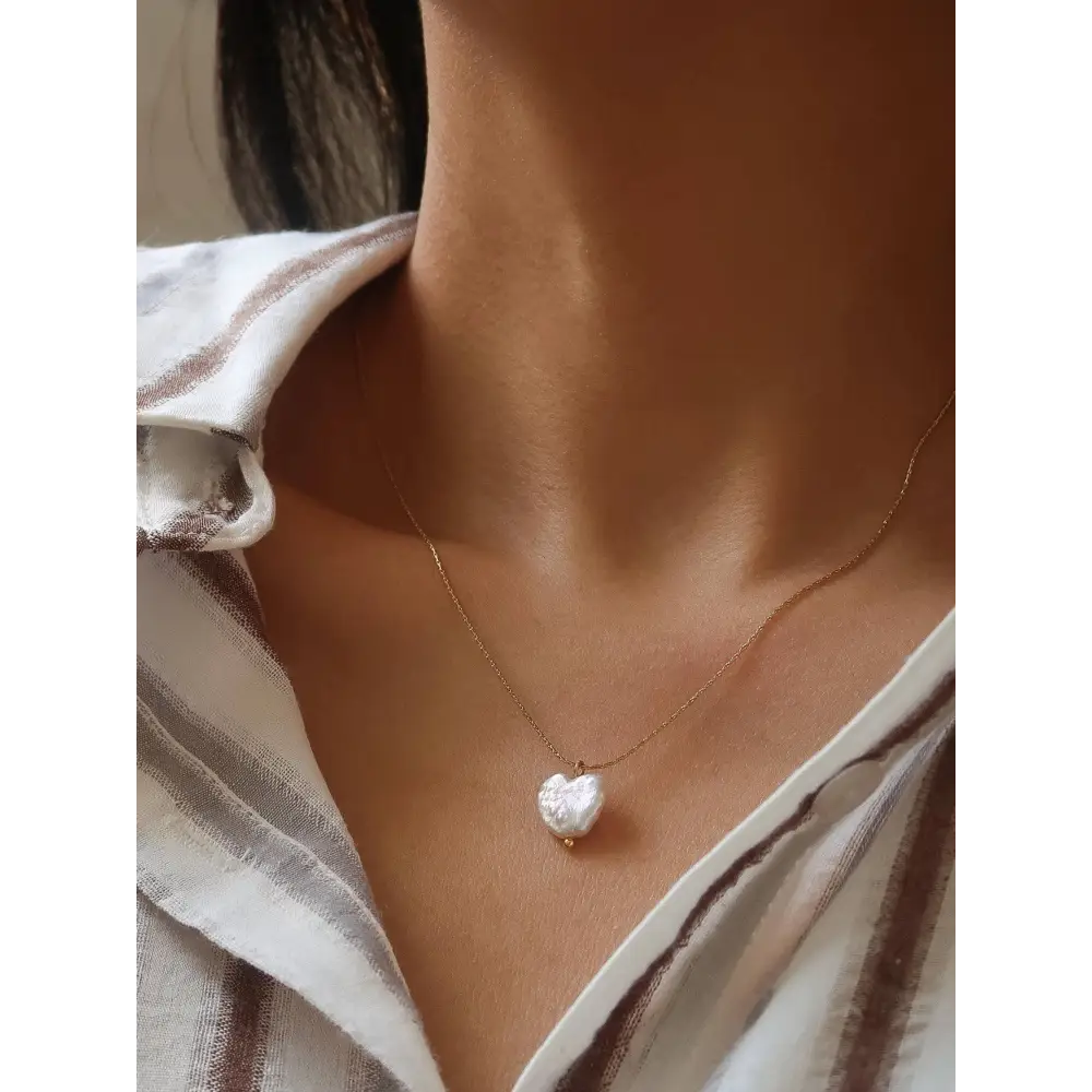 Flânerie by MAIQ - 18K Gold Non-Tarnish Freshwater Pearl Clover Heart Necklace Clover-Cloverie / Yellow