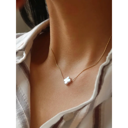 Flânerie by MAIQ - 18K Gold Non-Tarnish Freshwater Pearl Clover Heart Necklace Clover-Cloverie / Yellow