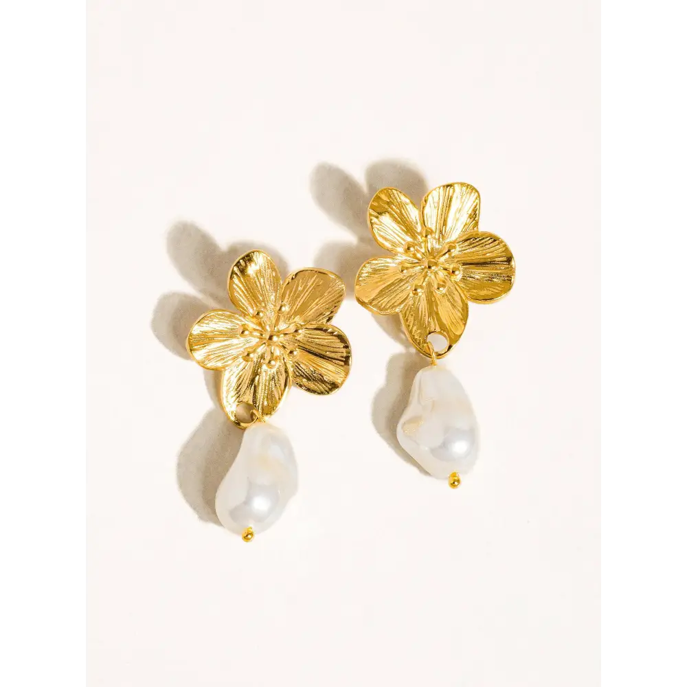 Flânerie by MAIQ - Cypress 18K Gold Non-Tarnish Flower Pearl Earring Yellow