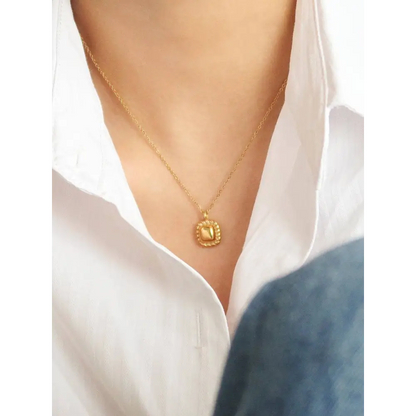 Flânerie by MAIQ - Orla Non-Tarnish Classic Petite Square Necklace Yellow Gold