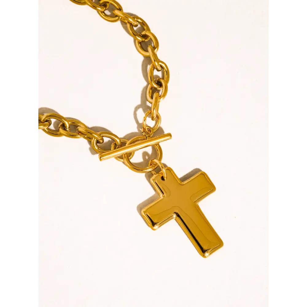 Flânerie by MAIQ - Trinite 18K Gold Non-Tarnish Cross Pendant Necklace Yellow