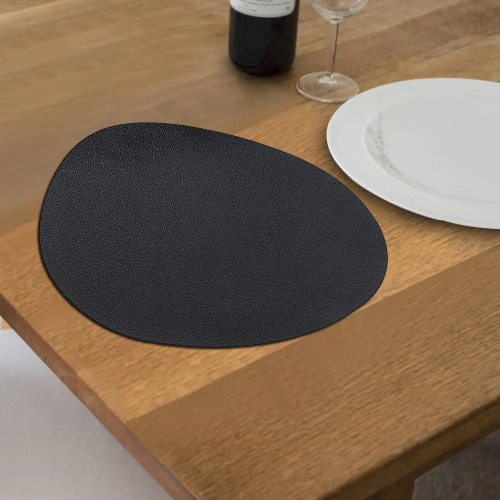 IH Casa Decor - Reversible Pleather Pebble Placemat Black