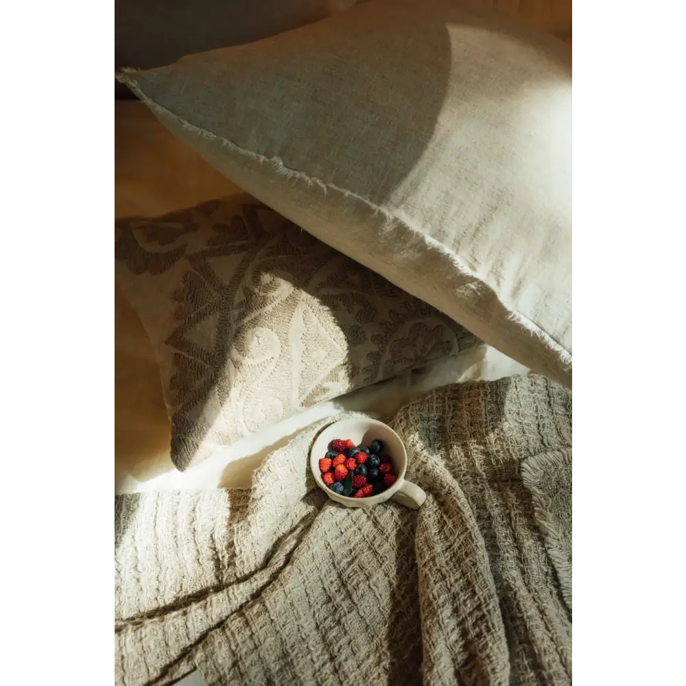 Sable Fringe Throw, Beige - PABOOM