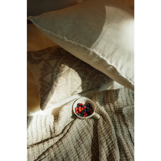 Sable Fringe Throw, Beige - PABOOM