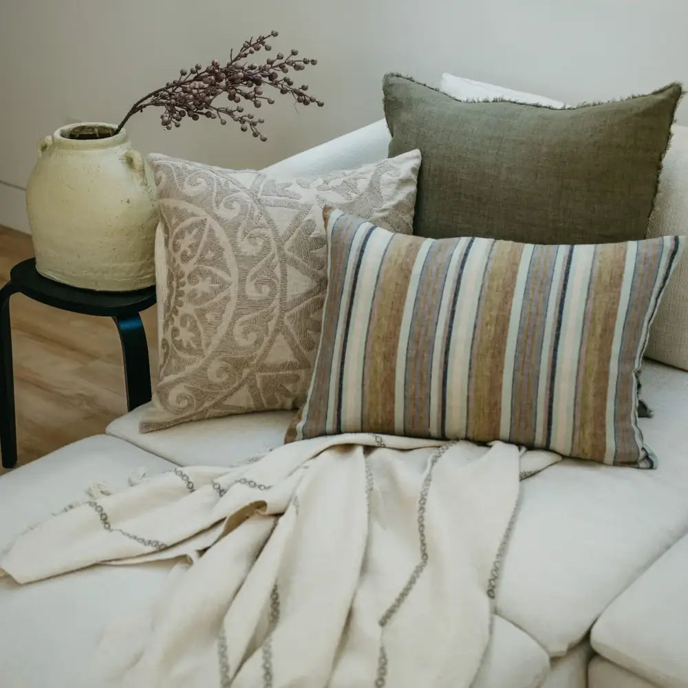 Seychelles Linen Pillow 16x24in, detail view - PABOOM