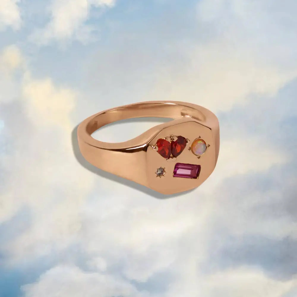 Junk Jewels Ltd - Heartbreaker Gemstone Signet Ring