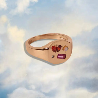 Junk Jewels Ltd - Heartbreaker Gemstone Signet Ring