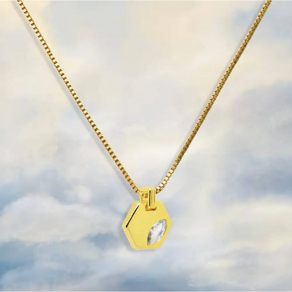 Junk Jewels Ltd - Hexagonal Charm Jewelled Necklace Gold