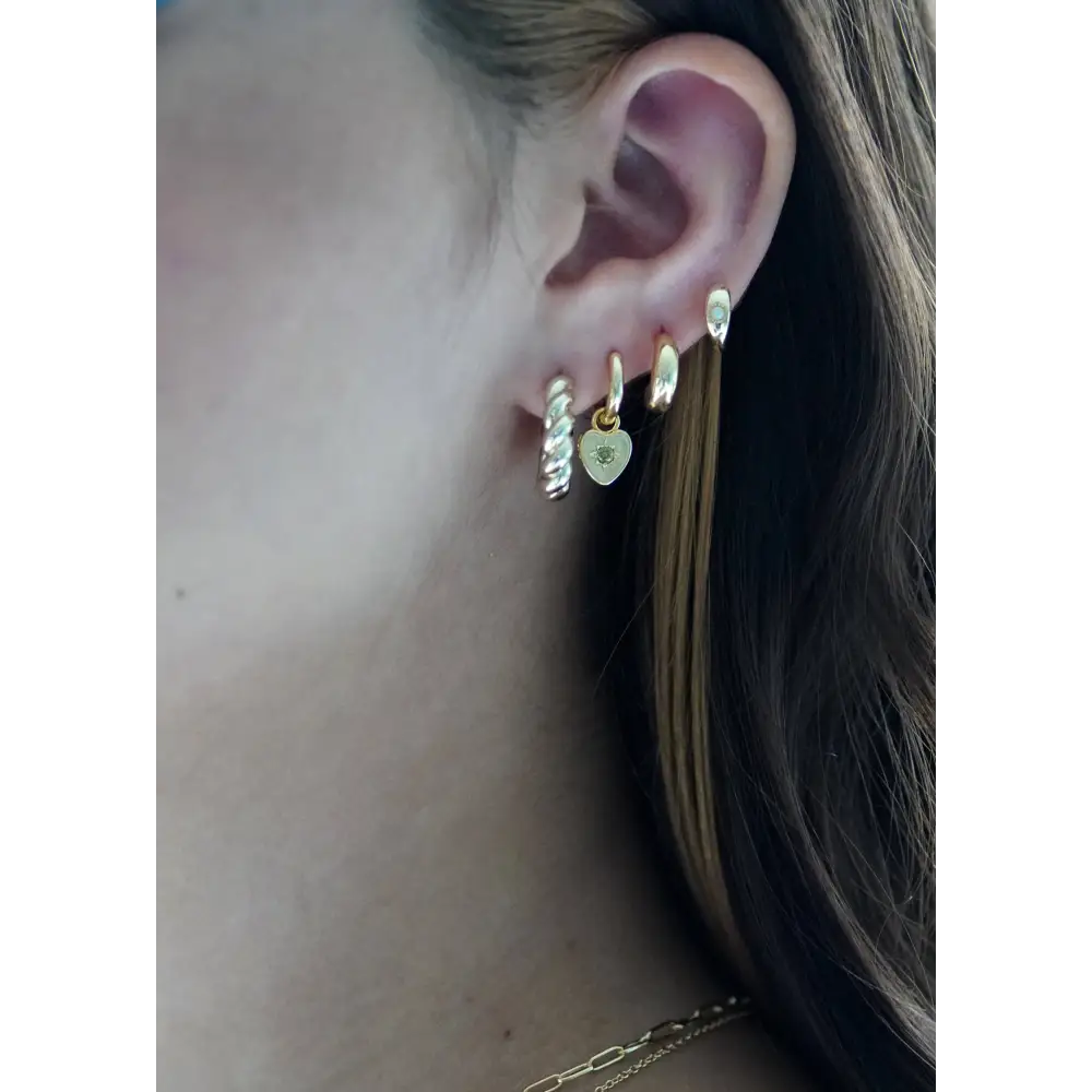 Junk Jewels Ltd - Peridot Heart Charm Earrings Gold