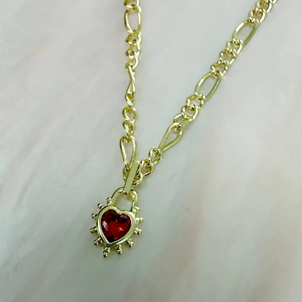 Junk Jewels Ltd - Ruby Heart Chunky Figaro Necklace Gold