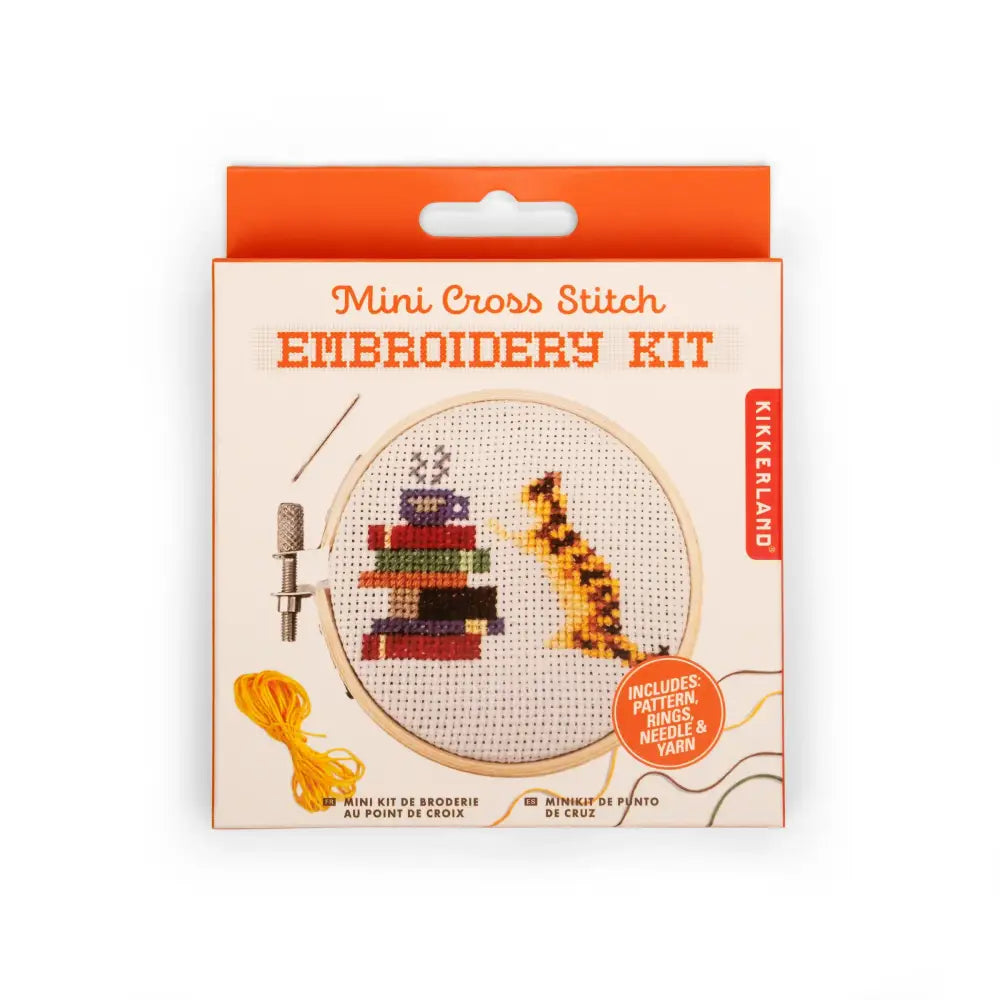 Mini Embroidery Kit Cat and Books - PABOOM