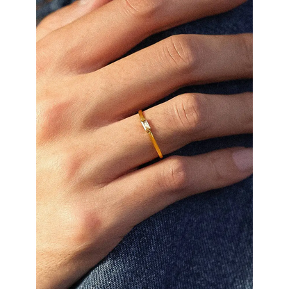 Maiq Accessories - Côme Minimalist Thin CZ Ring Band