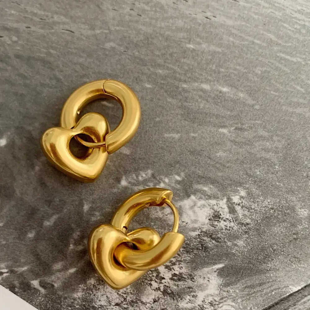 Dabria Gold Plated Non-Tarnish Heart Hoop Earrings - PABOOM