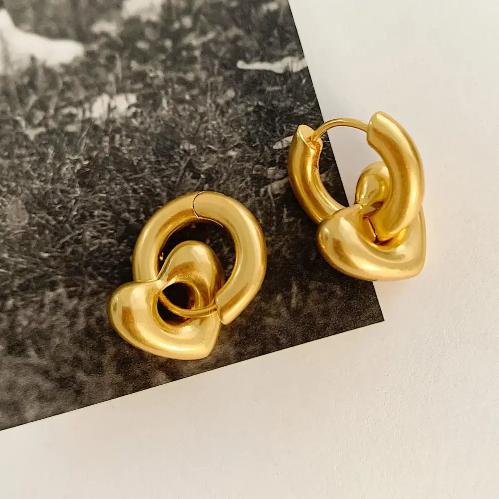 Dabria Gold Plated Non-Tarnish Heart Hoop Earrings - PABOOM