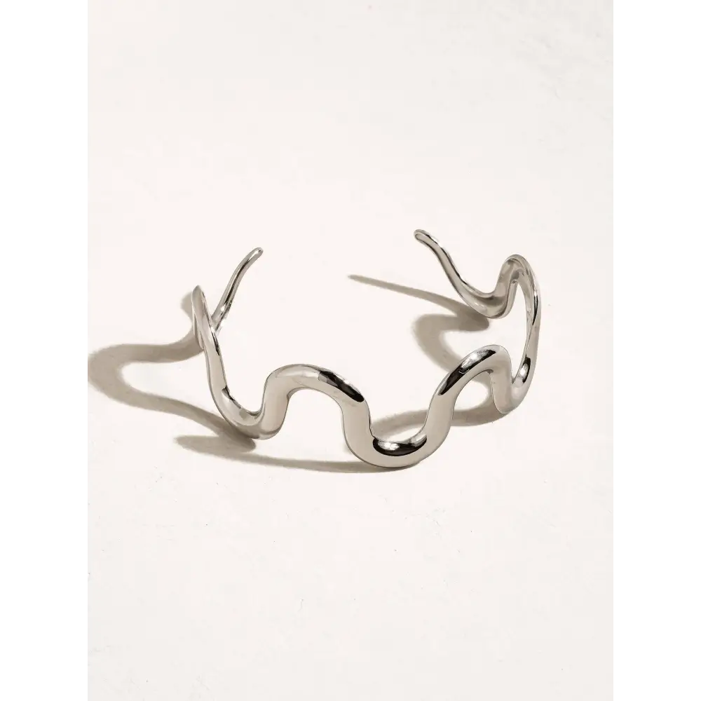 Félix 18K Gold Non-Tarnish Wavy Bold Statement Bracelet - Silver
