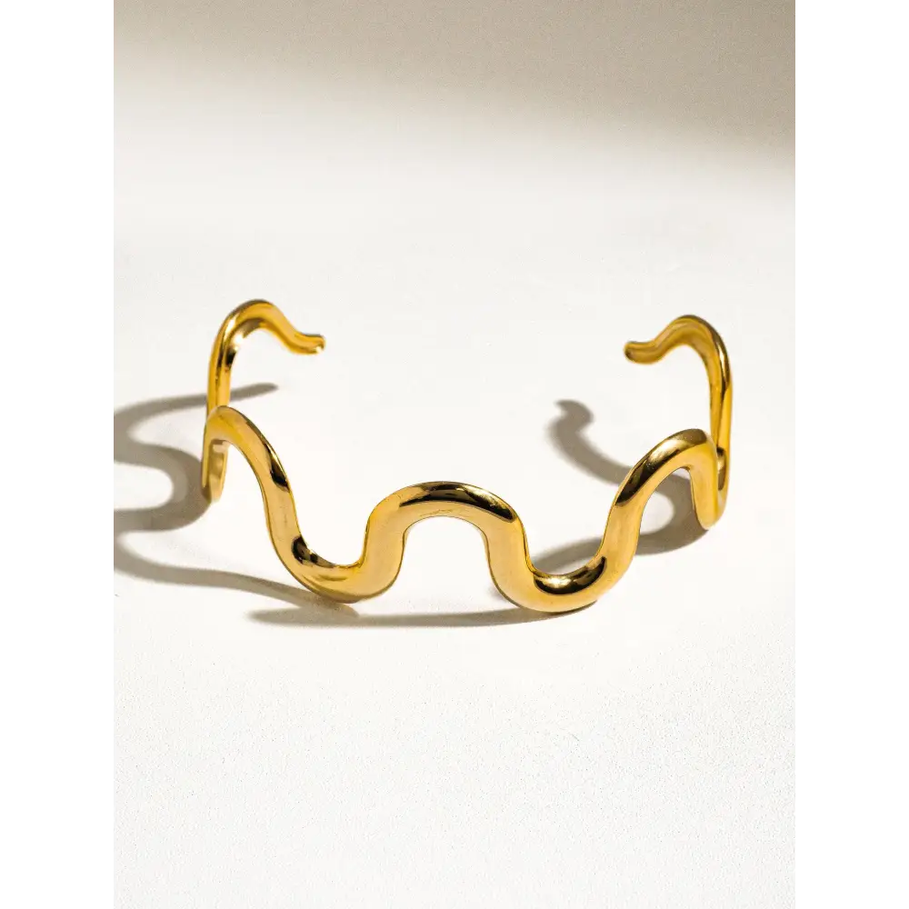 Félix 18K Gold Non-Tarnish Wavy Bold Statement Bracelet - Yellow Gold