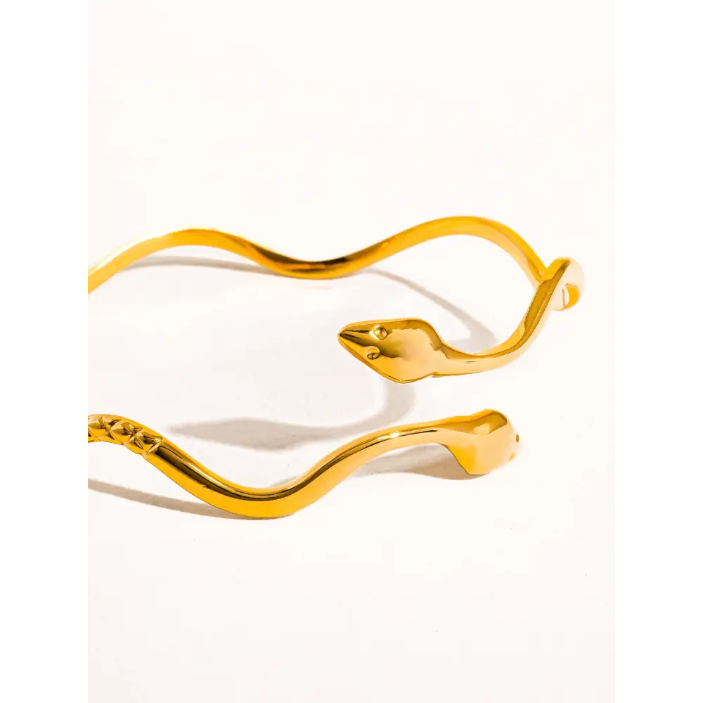 Maiq Accessories - Zofia Wavy Serpent Bracelet Yellow Gold