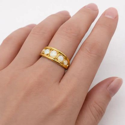 Mio Queena - 5 Opal Ring